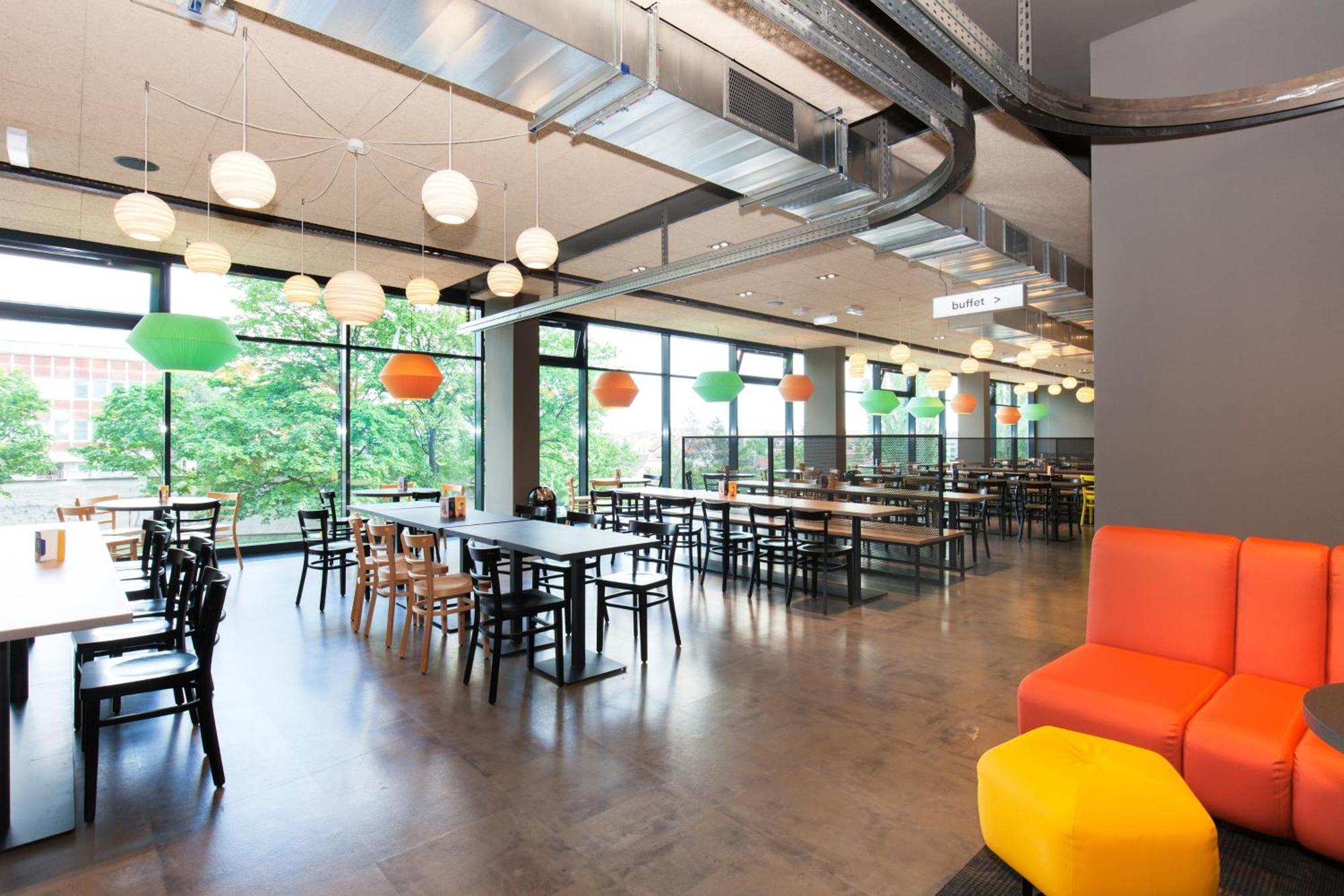 Hostel A&o Rhea